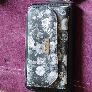 Reaction Wallet